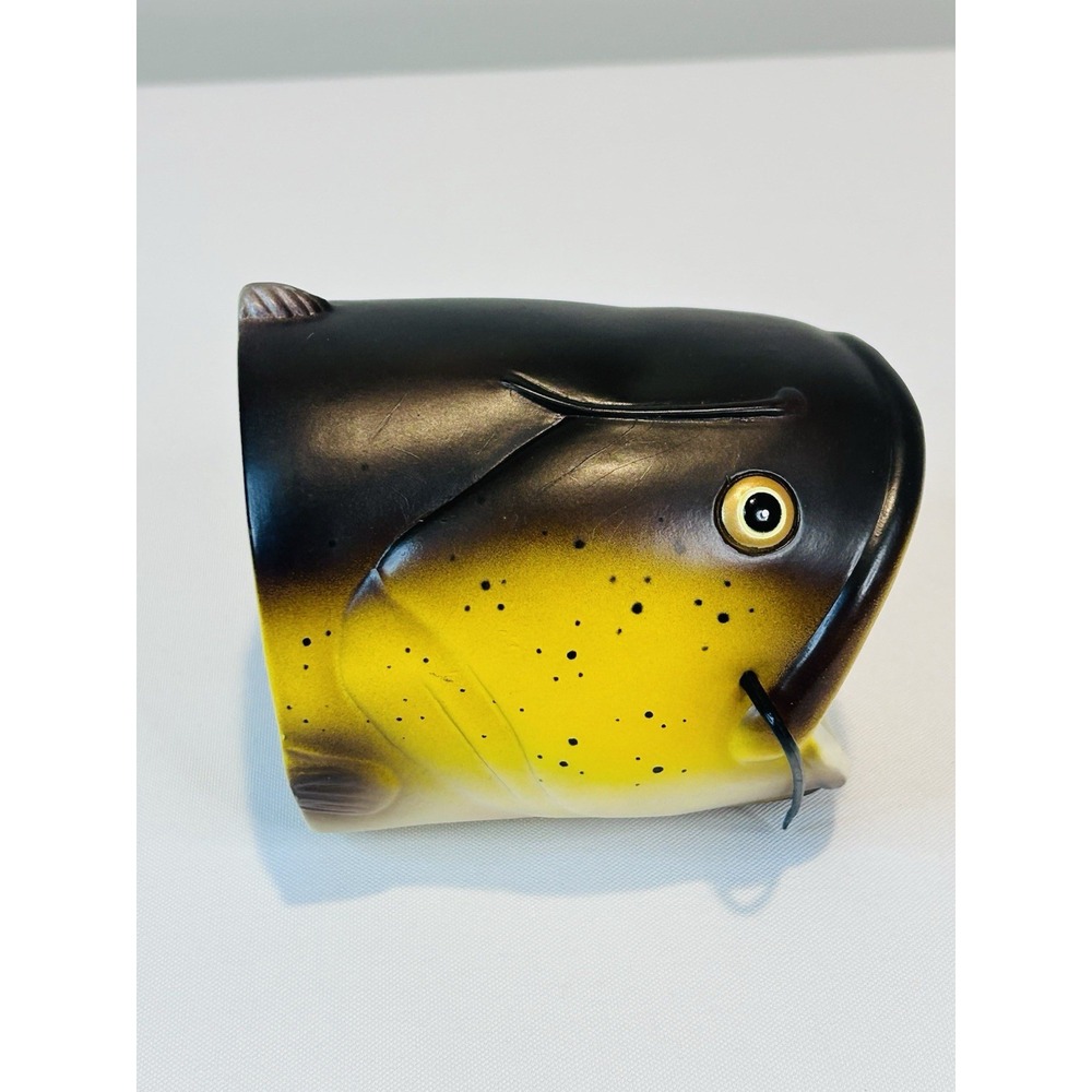 Double Walled CATFISH Fish Head Beer Pop Can Cooler Holder REP Novelty